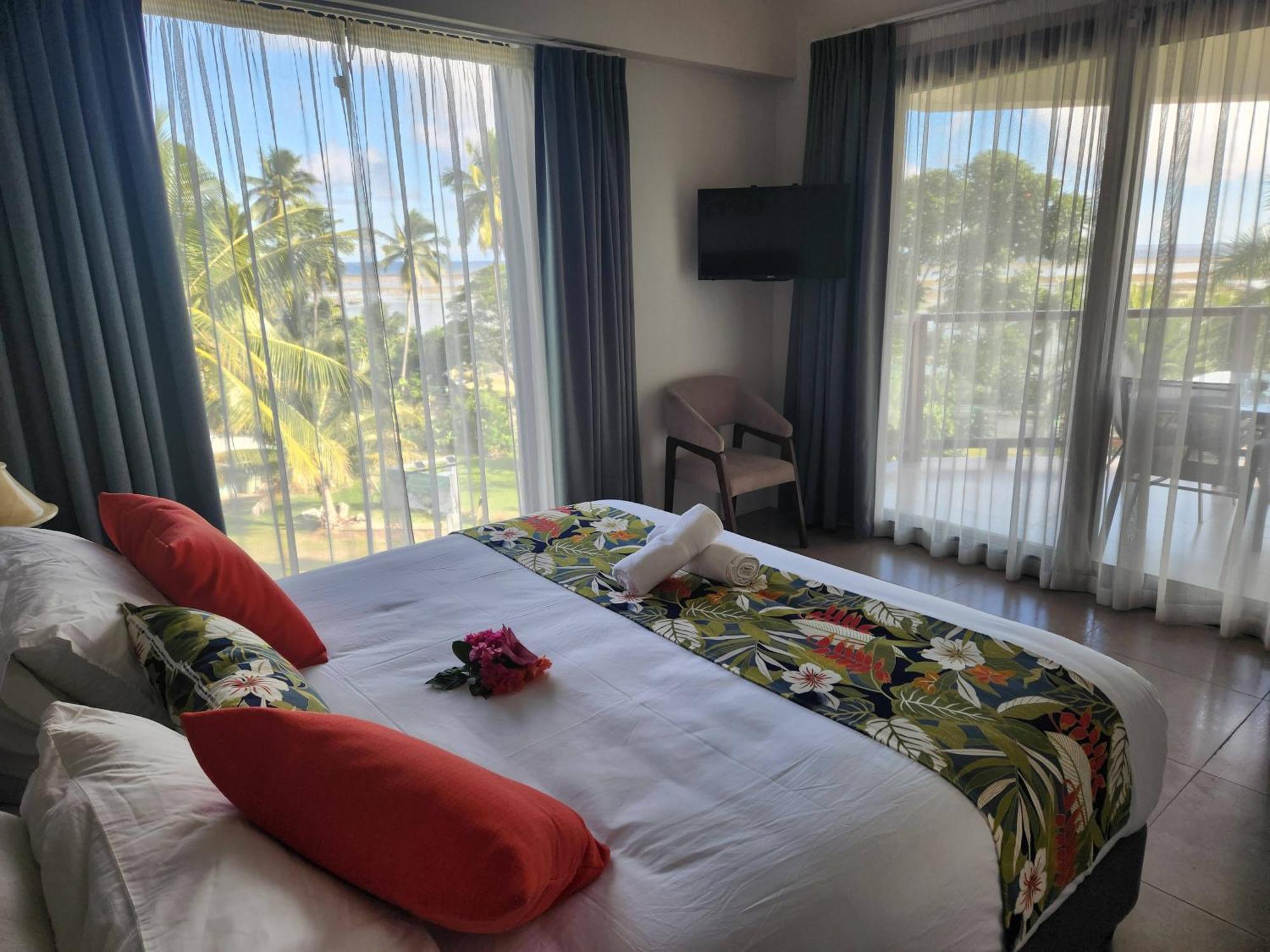 Ramada Suites By Wyndham Seafront Coral Coast Korotogo Extérieur photo